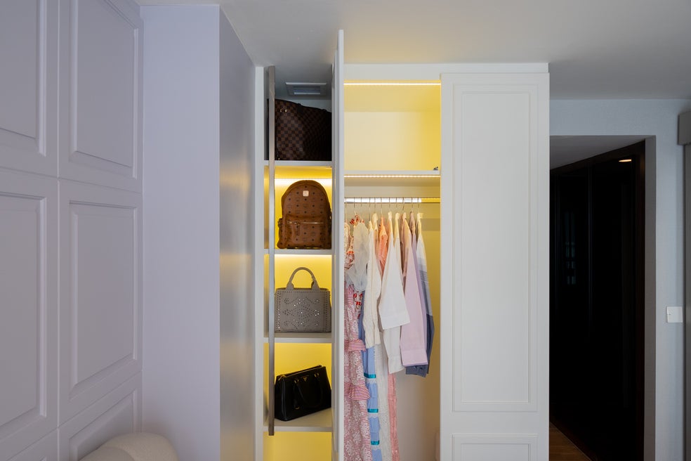 Walk in Closet - รุ่งสรวง - สวนบัวเรสซิเดนซ์ - สามเสนใน, เขตพญาไท, กรุงเทพมหานคร